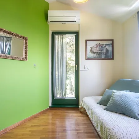 Gold Istra 度假居 *